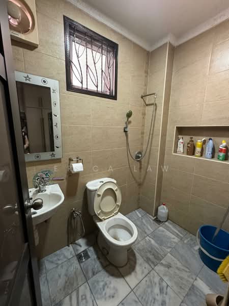 Semi-Detached House for Sale in Taman Naga Emas (Salak South) - Erica Law - Bathroom - PropertyGuru.com.my