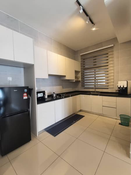 Service Residence for Sale at Twin Tower Residence - Aamani Lee - Kitchen - PropertyGuru.com.my