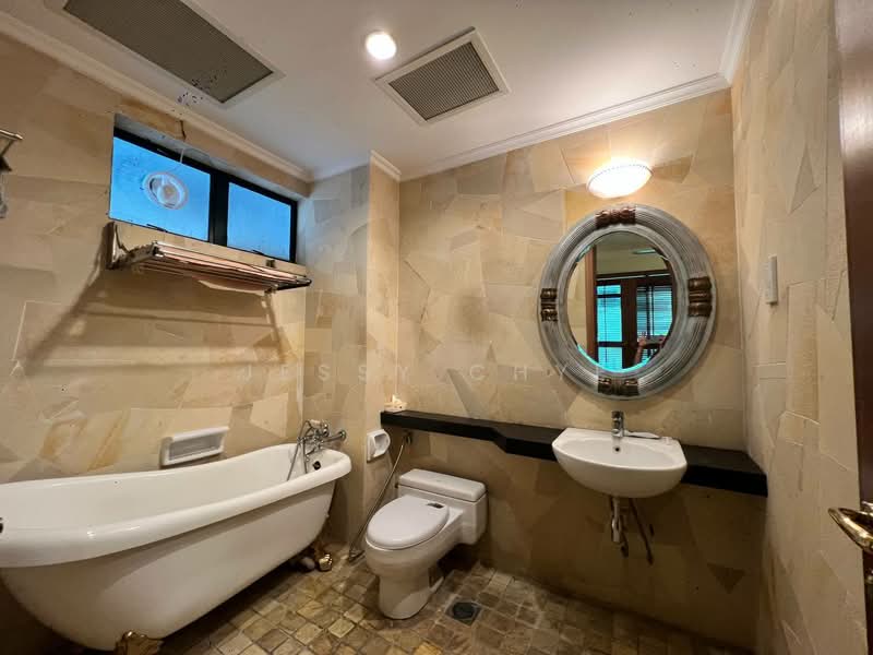Condominium for Sale at Corinthian Condominium - Jessy Chye - Bathroom - PropertyGuru.com.my