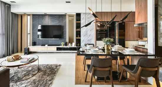 Par 3 Condo & Condo Villa
