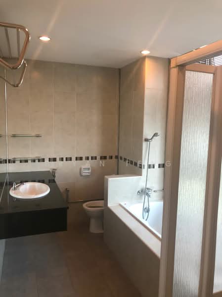 Kondominium untuk Disewa di Bayswater Resort Condominium - Bryan Teng - Bathroom - PropertyGuru.com.my