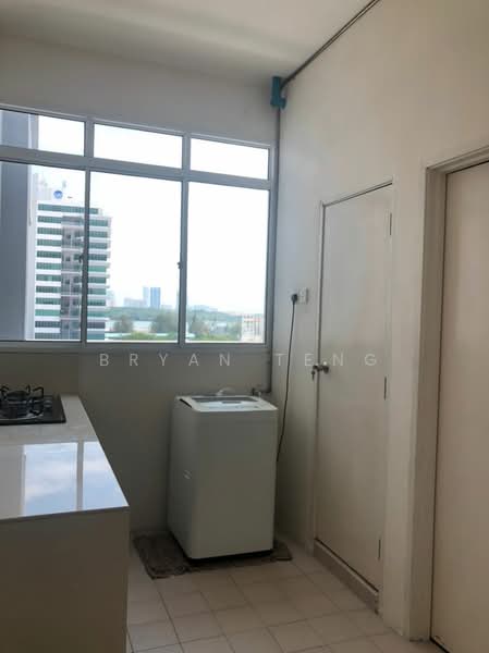 Kondominium untuk Disewa di Bayswater Resort Condominium - Bryan Teng - Kitchen - PropertyGuru.com.my