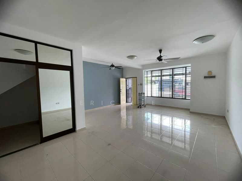 2-storey Terraced House for Sale in Ulu Tiram (Johor) - Eric Lee - Living Room - PropertyGuru.com.my