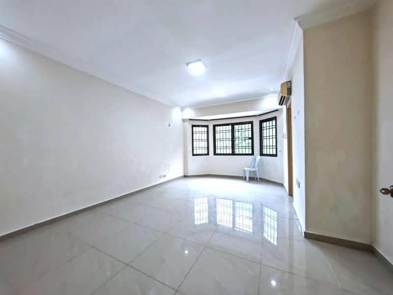 Rumah Teres 2 Tingkat untuk Dijual di Taman Mount Austin (Tebrau) - Karl Lim - Living Room - PropertyGuru.com.my
