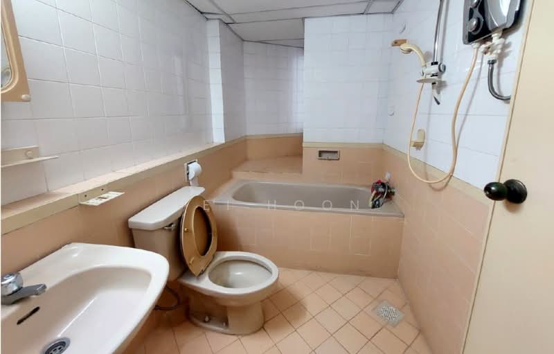 Kondominium untuk Dijual di Scotland Park - Pei Hoon - Bathroom - PropertyGuru.com.my