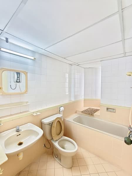Condominium for Sale at Scotland Park - Pei Hoon - Bathroom - PropertyGuru.com.my