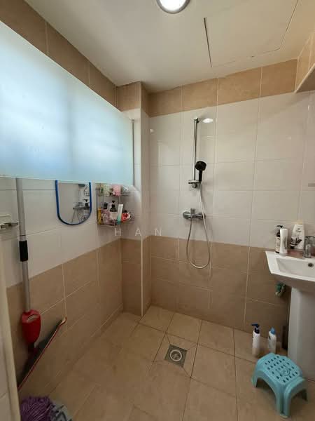 Rumah Teres 1 Tingkat untuk Dijual di Taman Overseas Union (Taman Oug) (Jalan Klang Lama (Old Klang Road)) - Han . - Bathroom - PropertyGuru.com.my