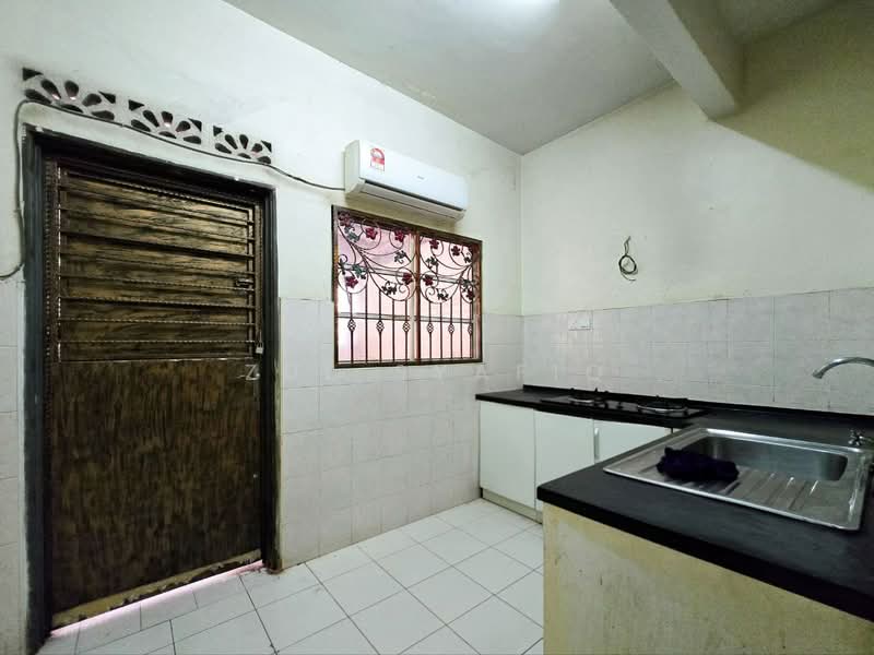 Rumah Berkembar untuk Dijual di Taman Suria Setapak (Setapak) - Zul Syafiq - Kitchen - PropertyGuru.com.my