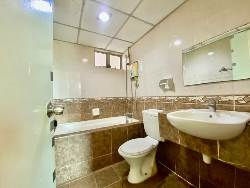 Condominium for Sale at Villa Makmur - Nurra Eikin - Bathroom - PropertyGuru.com.my