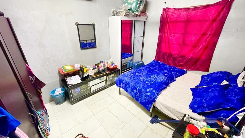 Rumah Teres 1 Tingkat untuk Dijual di Seksyen 24 (Shah Alam) - Mohd Aizat Saiful Bahri - Bedroom - PropertyGuru.com.my