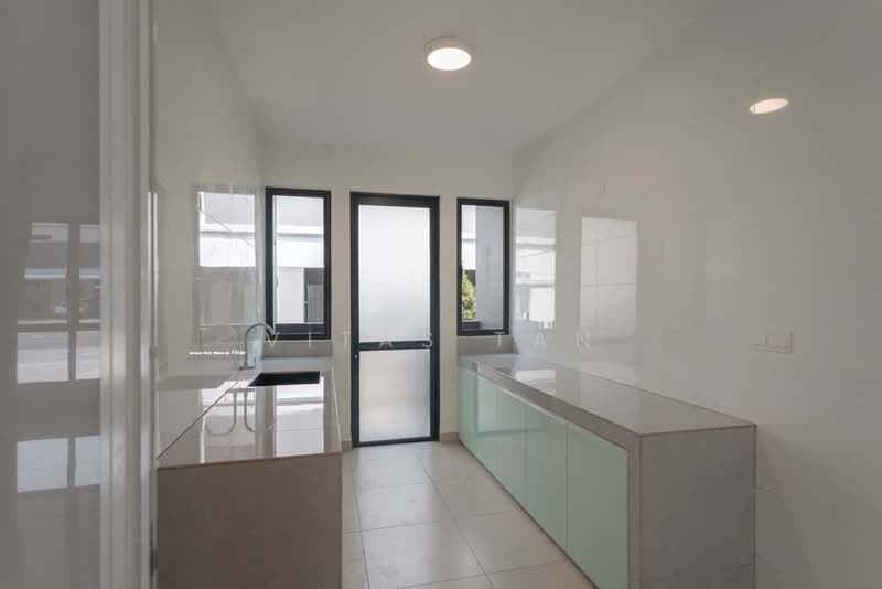 Rumah Bandar untuk Disewa di Eco Ardence (Setia Alam) - Vitas Tan - Kitchen - PropertyGuru.com.my