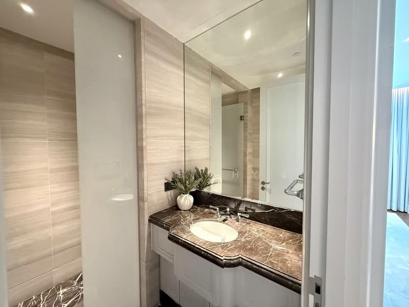 Servis Apartment untuk Dijual di St Regis - Jess Chyi - Bathroom - PropertyGuru.com.my