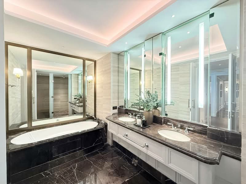 Servis Apartment untuk Dijual di St Regis - Jess Chyi - Bathroom - PropertyGuru.com.my