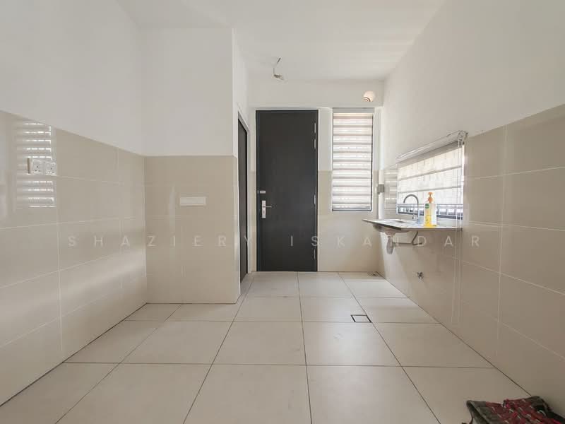 Rumah Teres 2 Tingkat untuk Dijual di Elmina (Shah Alam) - Shaziery Iskandar - Kitchen - PropertyGuru.com.my