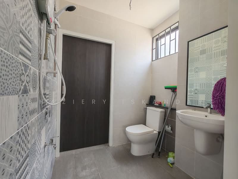 Rumah Teres 2 Tingkat untuk Dijual di Elmina (Shah Alam) - Shaziery Iskandar - Bathroom - PropertyGuru.com.my