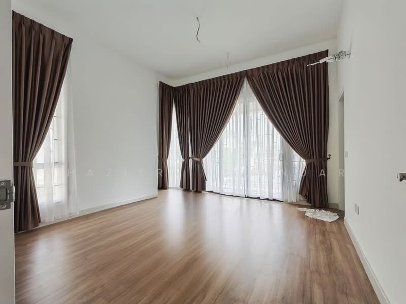 Rumah Teres 2 Tingkat untuk Dijual di Elmina (Shah Alam) - Shaziery Iskandar - Living Room - PropertyGuru.com.my