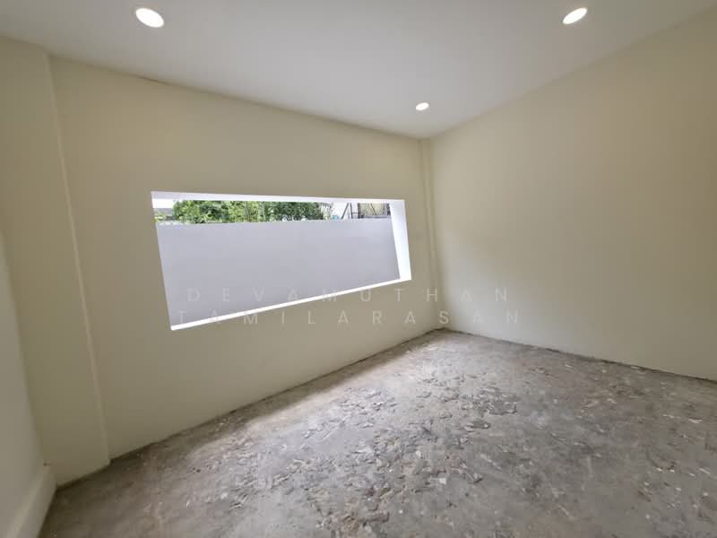 Rumah Banglo untuk Dijual di Seksyen 22 (Petaling Jaya) - Devamuthan Tamilarasan - Kitchen - PropertyGuru.com.my