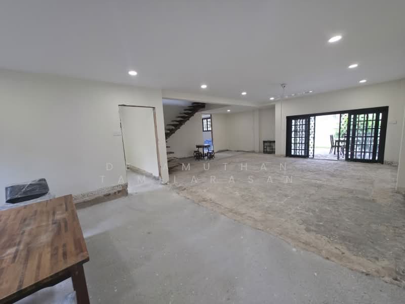 Rumah Banglo untuk Dijual di Seksyen 22 (Petaling Jaya) - Devamuthan Tamilarasan - Living Room - PropertyGuru.com.my