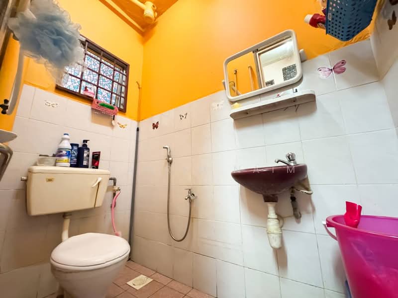 Cluster House for Sale in Taman Putra Perdana (Puchong) - Syahrim Naim - Bathroom - PropertyGuru.com.my