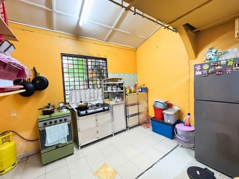 Cluster House for Sale in Taman Putra Perdana (Puchong) - Syahrim Naim - Kitchen - PropertyGuru.com.my