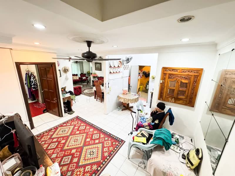 Cluster House for Sale in Taman Putra Perdana (Puchong) - Syahrim Naim - Living Room - PropertyGuru.com.my