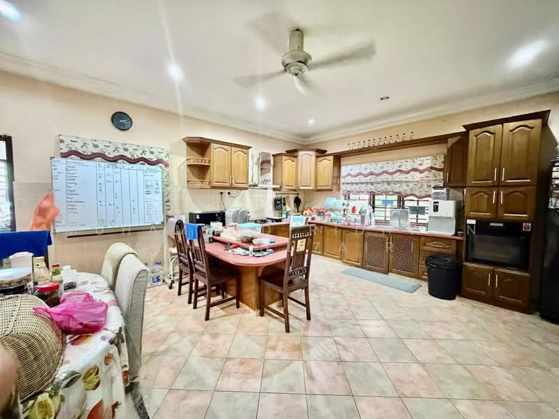 Bungalow for Sale in SS1 (Petaling Jaya) - Muhammad Ridhwan Mohd Huzairi - Kitchen - PropertyGuru.com.my