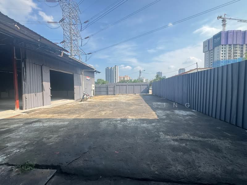Warehouse for Rent in Segambut (Kuala Lumpur) - Ng Moon Tsing - Exterior - PropertyGuru.com.my