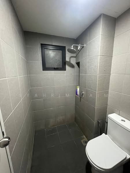 Kondominium untuk Disewa di Sky Awani Residensi 5 - Syahrim Naim - Bathroom - PropertyGuru.com.my
