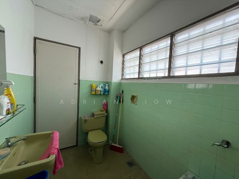 2-storey Terraced House for Sale in Kepong (Kuala Lumpur) - Adrian Siow - Bathroom - PropertyGuru.com.my