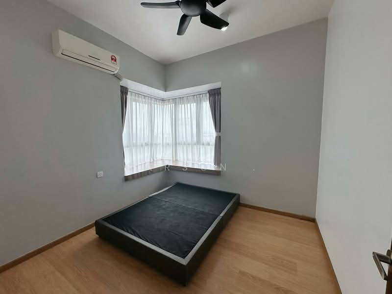 Condominium for Sale at Bay Point @ Country Garden Danga Bay - Carson . - Bedroom - PropertyGuru.com.my