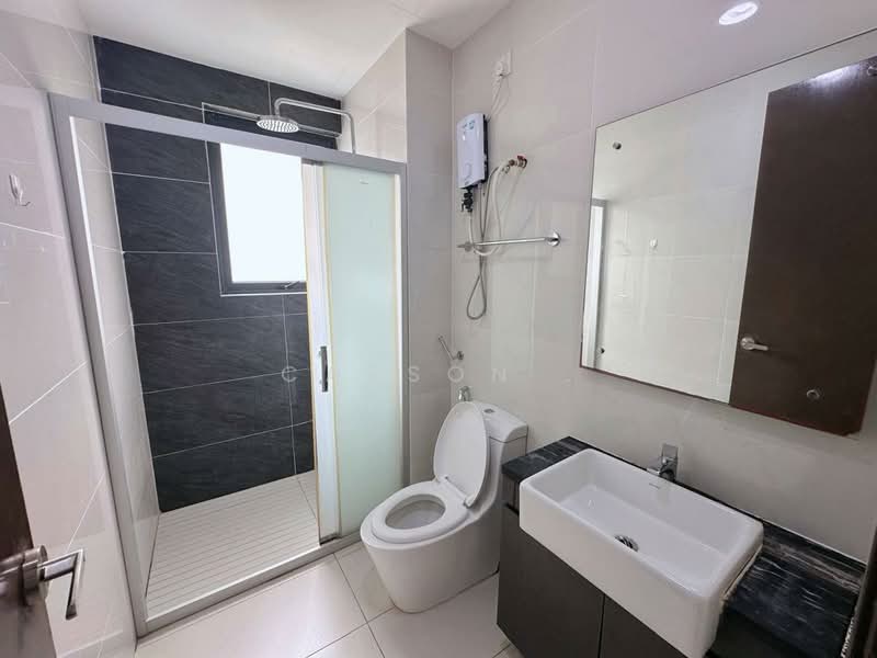 Condominium for Sale at Bay Point @ Country Garden Danga Bay - Carson . - Bathroom - PropertyGuru.com.my