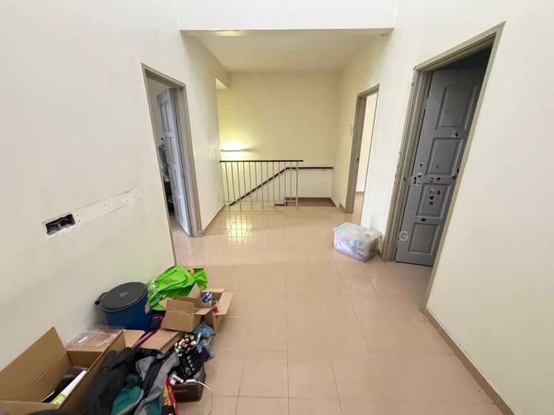 Rumah Teres 2 Tingkat untuk Dijual di Kota Emerald (Rawang) - Tiffany Yang - Upstair Living Hall - PropertyGuru.com.my