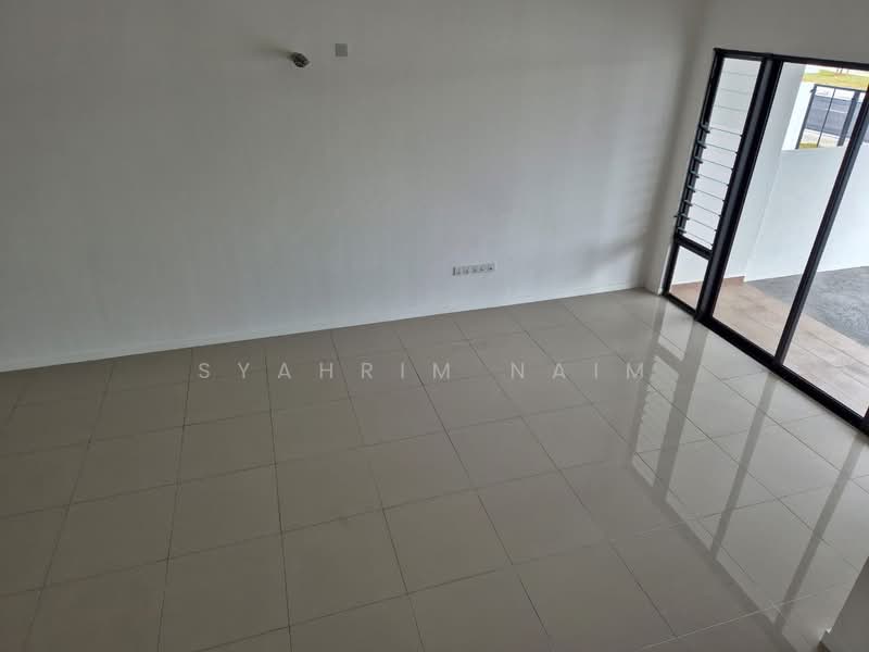 2-storey Terraced House for Sale in Bandar Bukit Raja (Klang) - Syahrim Naim - Living Room - PropertyGuru.com.my