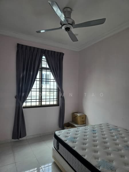 Rumah Teres 2 Tingkat untuk Disewa di Taman Setia Indah (Tebrau) - Foo Jun Tao - Bedroom - PropertyGuru.com.my
