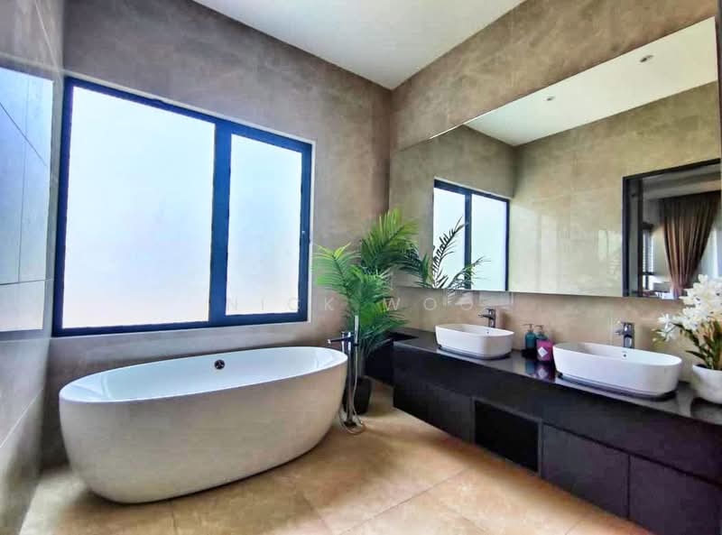 Rumah Banglo untuk Dijual di Kepong (Kuala Lumpur) - Nick Woo - Bathroom - PropertyGuru.com.my