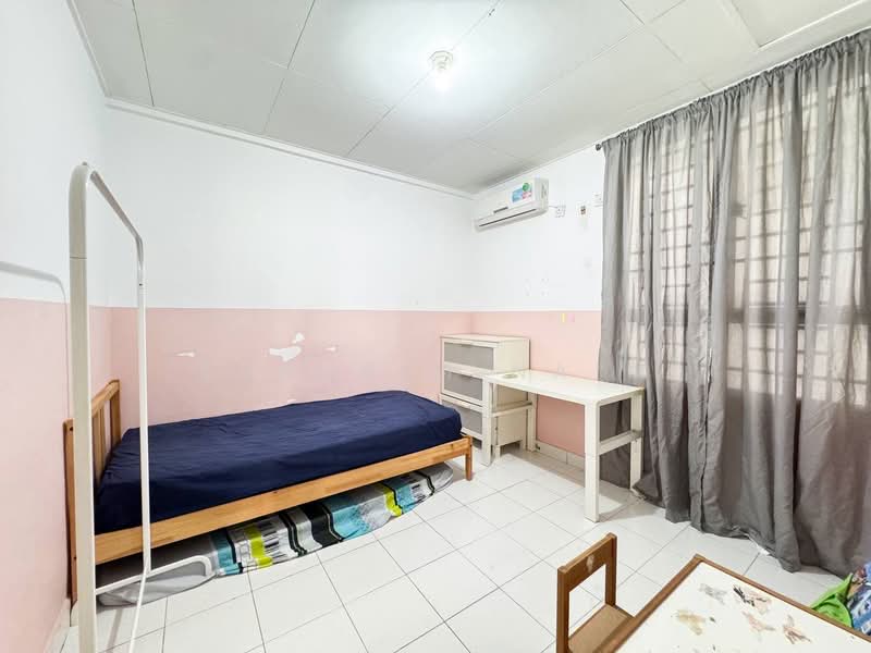 Townhouse for Sale in Batu 9 (Cheras) - Syahrim Naim - Bedroom - PropertyGuru.com.my