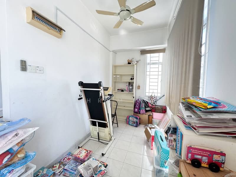 Townhouse for Sale in Batu 9 (Cheras) - Syahrim Naim - Study - PropertyGuru.com.my