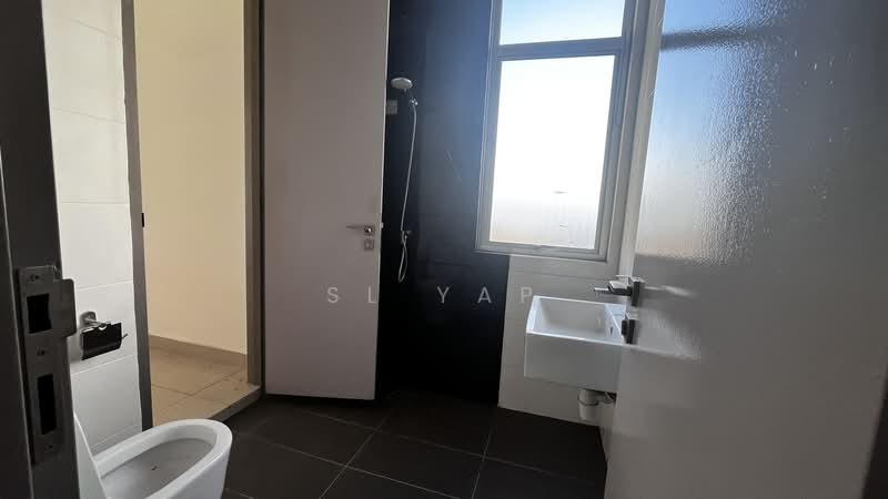 Rumah Berkembar untuk Dijual di Taman Bukit Kepayang 2 (Bukit Kepayang) - SL Yap - Bathroom - PropertyGuru.com.my