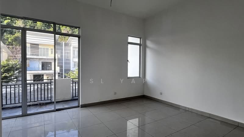 Rumah Berkembar untuk Dijual di Taman Bukit Kepayang 2 (Bukit Kepayang) - SL Yap - Balcony - PropertyGuru.com.my