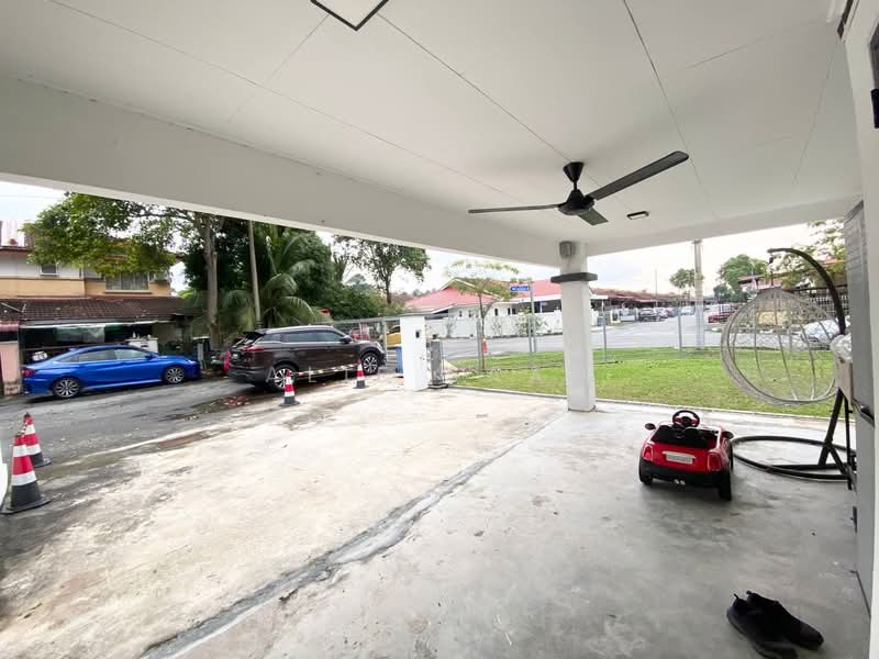 2-storey Terraced House for Sale in Bandar Saujana Putra (Tanjong Duabelas) - Alif Saad - Exterior - PropertyGuru.com.my