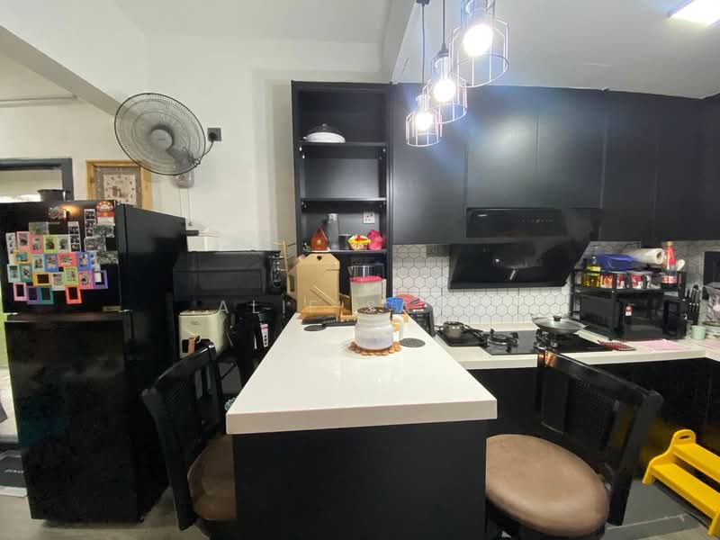 2-storey Terraced House for Sale in Bandar Saujana Putra (Tanjong Duabelas) - Alif Saad - Kitchen - PropertyGuru.com.my