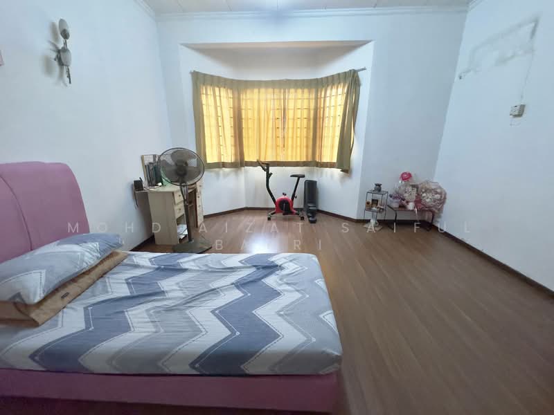 Rumah Teres 2 Tingkat untuk Dijual di Bandar Tun Hussein Onn (Cheras) - Mohd Aizat Saiful Bahri - Bedroom - PropertyGuru.com.my