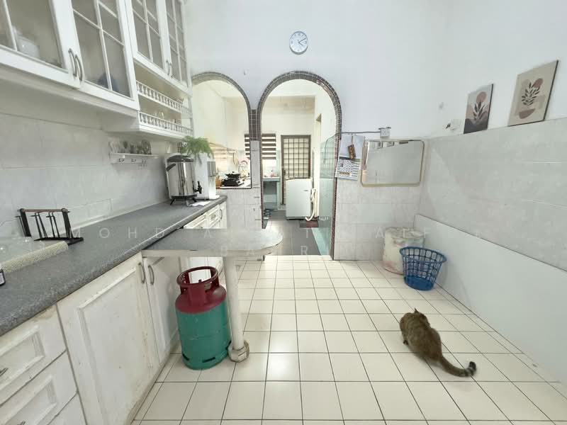 Rumah Teres 2 Tingkat untuk Dijual di Bandar Tun Hussein Onn (Cheras) - Mohd Aizat Saiful Bahri - Kitchen - PropertyGuru.com.my