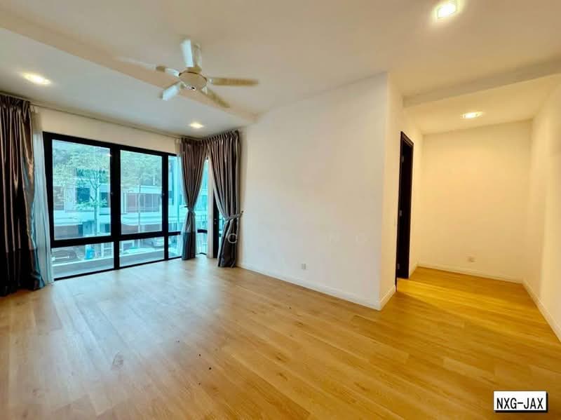 3-storey Terraced House for Sale in Duta Villa (Setia Alam) - Lucas Ng - Living Room - PropertyGuru.com.my