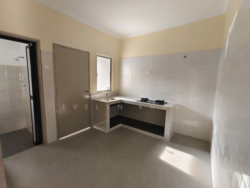 2-storey Terraced House for Sale in Rawang Perdana 2 (Rawang) - Evelyn Khoo - Kitchen - PropertyGuru.com.my