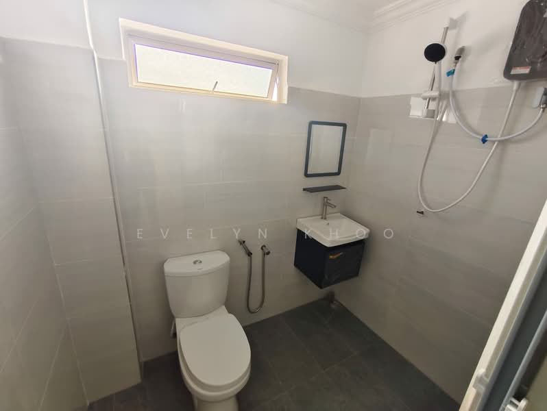 2-storey Terraced House for Sale in Rawang Perdana 2 (Rawang) - Evelyn Khoo - Bathroom - PropertyGuru.com.my