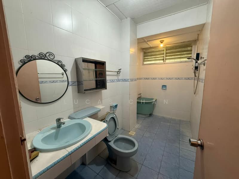 2.5-storey Terraced House for Sale in Taman Desa (Kuala Lumpur) - Lucas Chan - Bathroom - PropertyGuru.com.my