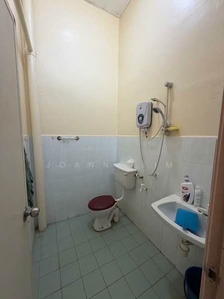 Rumah Teres 2 Tingkat untuk Dijual di Klebang (Melaka) - Joanne Lim - Bathroom - PropertyGuru.com.my