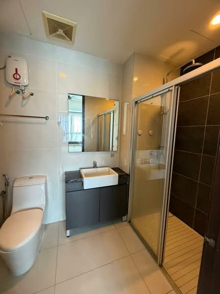 Condominium for Rent at Royal Strand @ Country Garden Danga Bay - Fion Lee - Bathroom - PropertyGuru.com.my