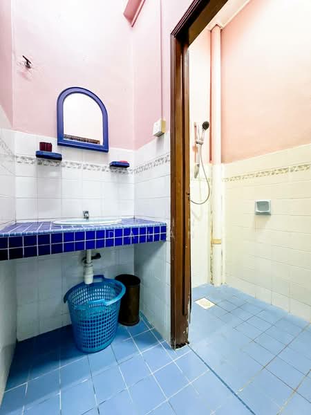 2-storey Terraced House for Sale in Ampang Jaya (Ampang) - Noraini Dahan - Bathroom - PropertyGuru.com.my